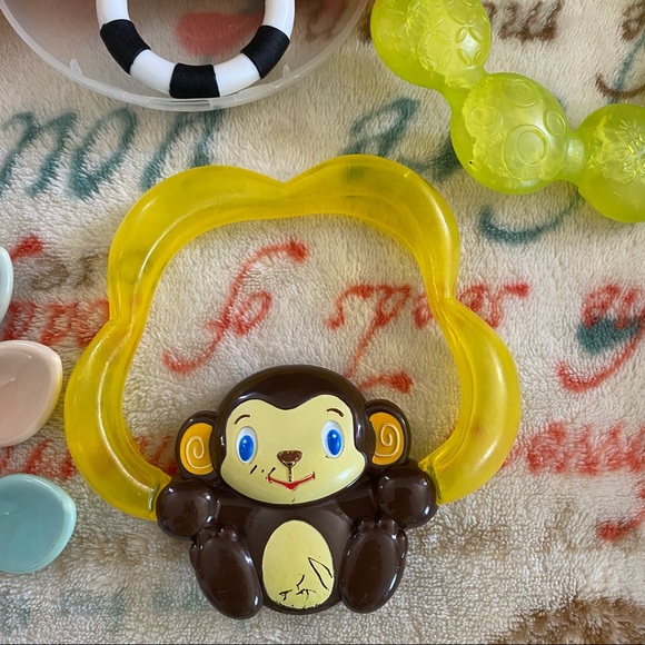 Non Toxic Teether, Spoon & Rattle Bundle - Picture 4 of 8